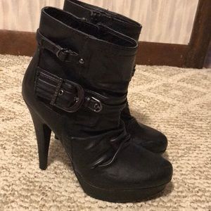 Guess ankle boots